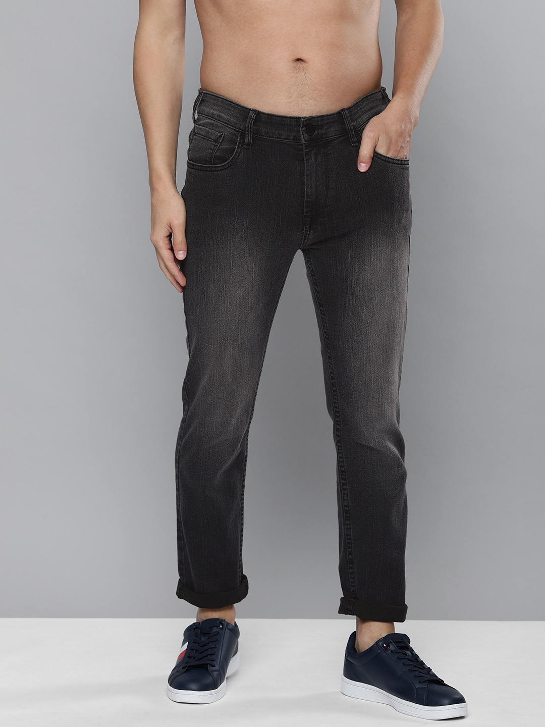 

HERE&NOW Men Black Slim Fit Light Fade Stretchable Jeans