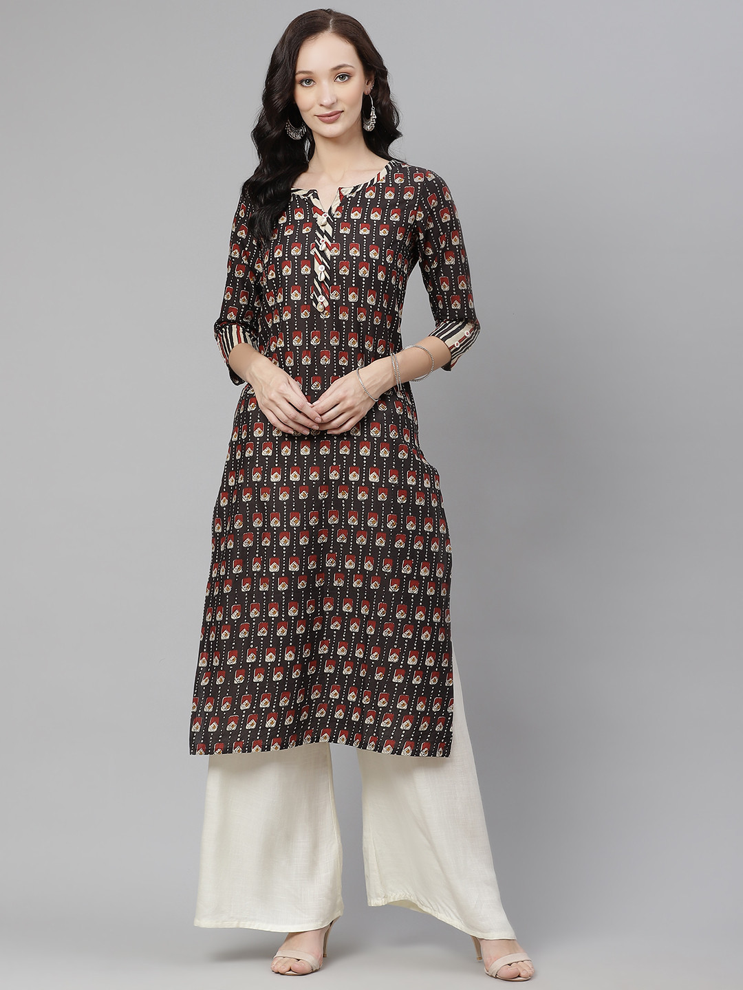 

Yuris Women Black & Red Geometric Printed Pure Cotton Kurta