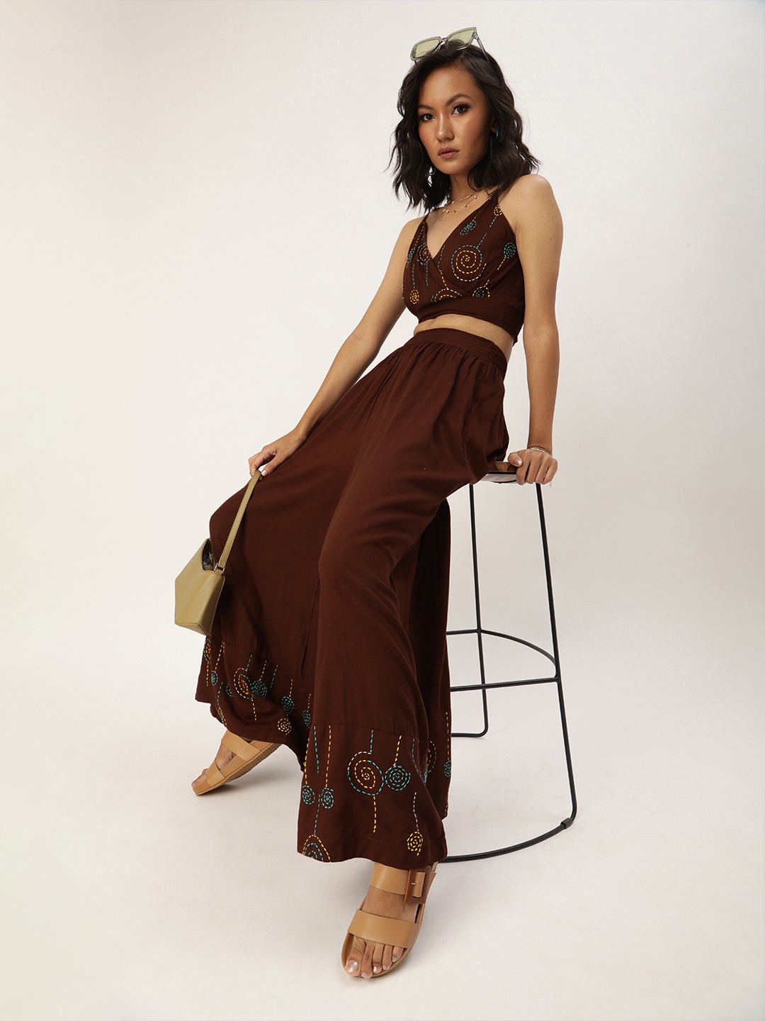 

QUIERO Brown Two-Piece Set with Embroidered