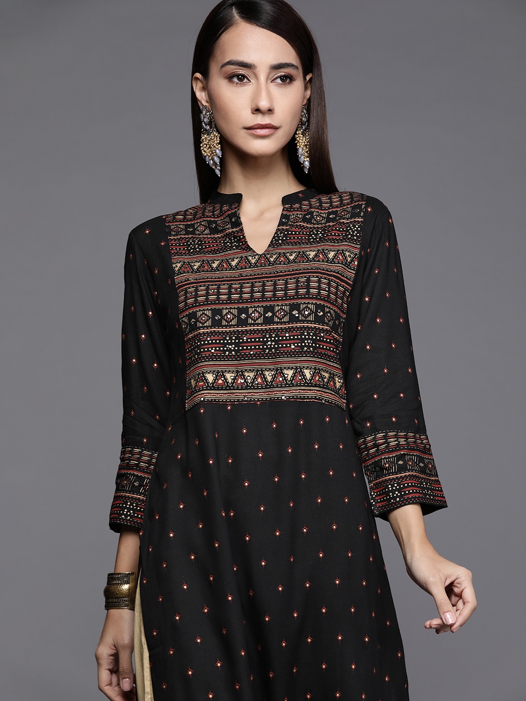 

Libas Women Black Geometric Yoke Design Kurta