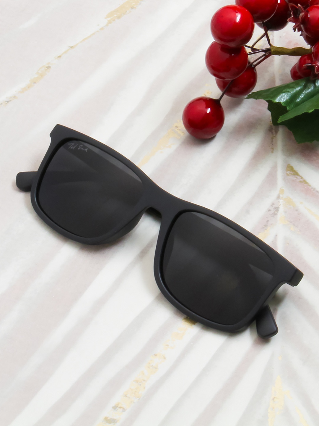 

Ted Smith Unisex Grey Lens & Black Wayfarer Sunglasses
