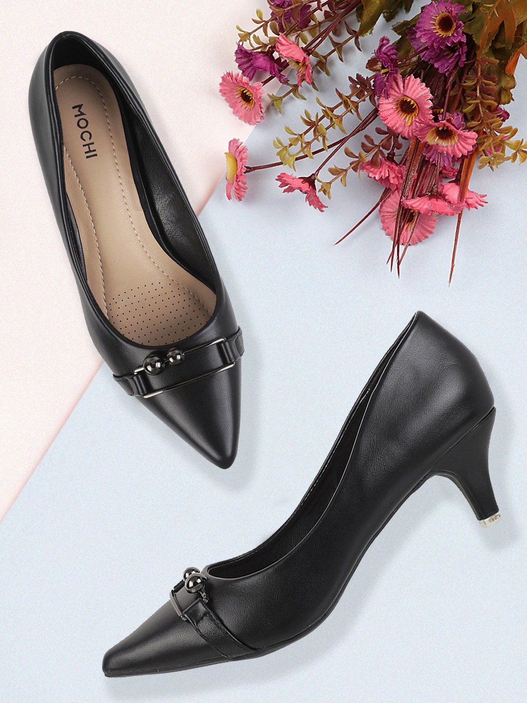 

Mochi Black Kitten Heeled Pumps