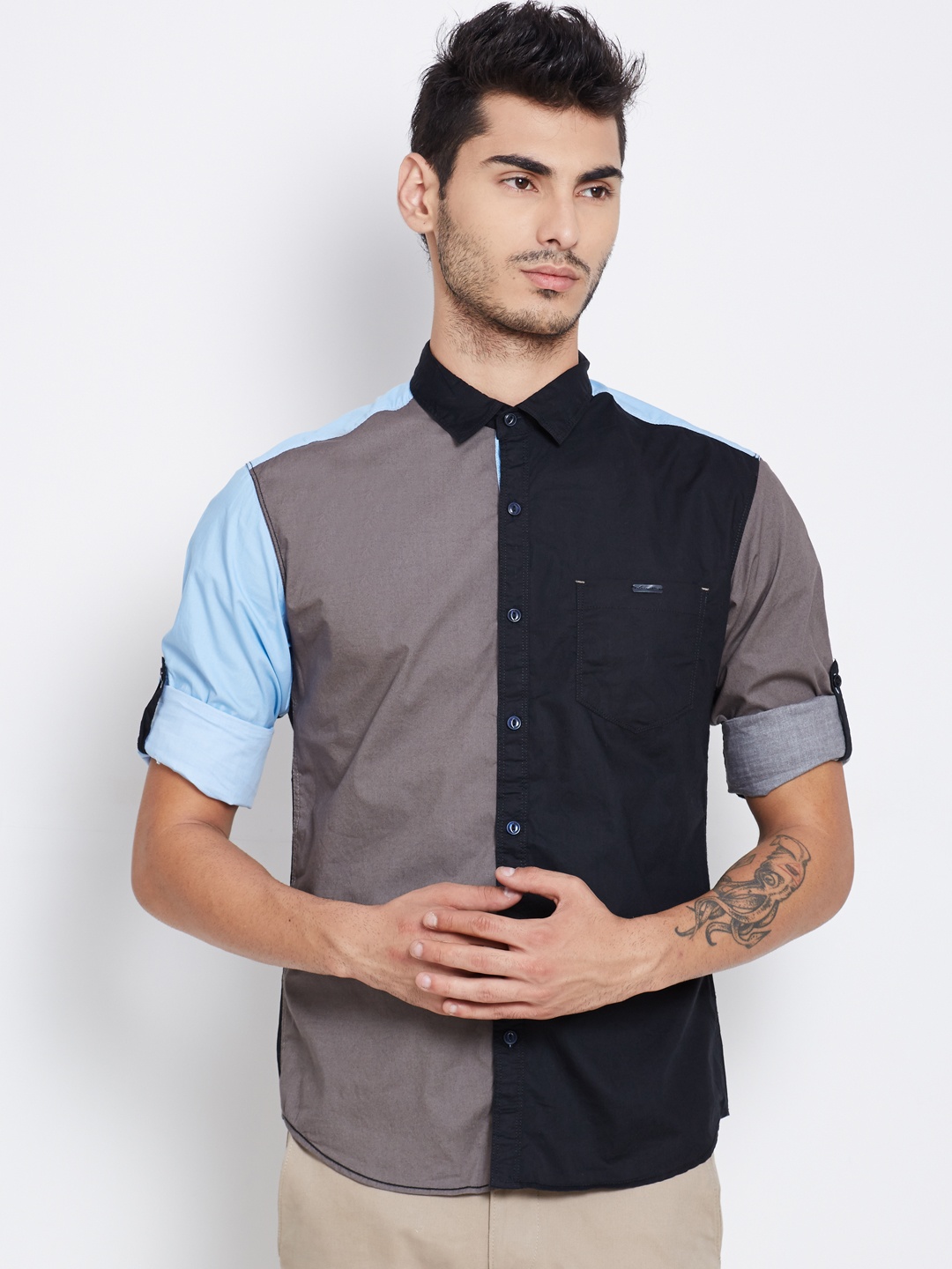 

LOCOMOTIVE Men Black Colourblocked Casual Shirt
