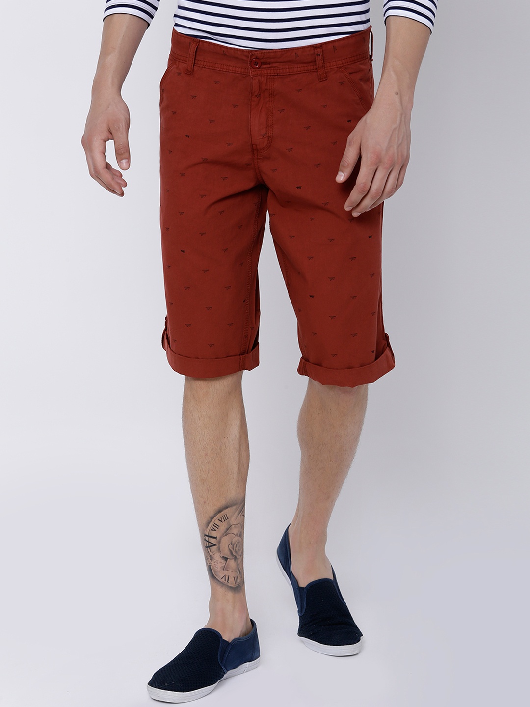 

LOCOMOTIVE Men Red Printed Slim Fit Regular Shorts