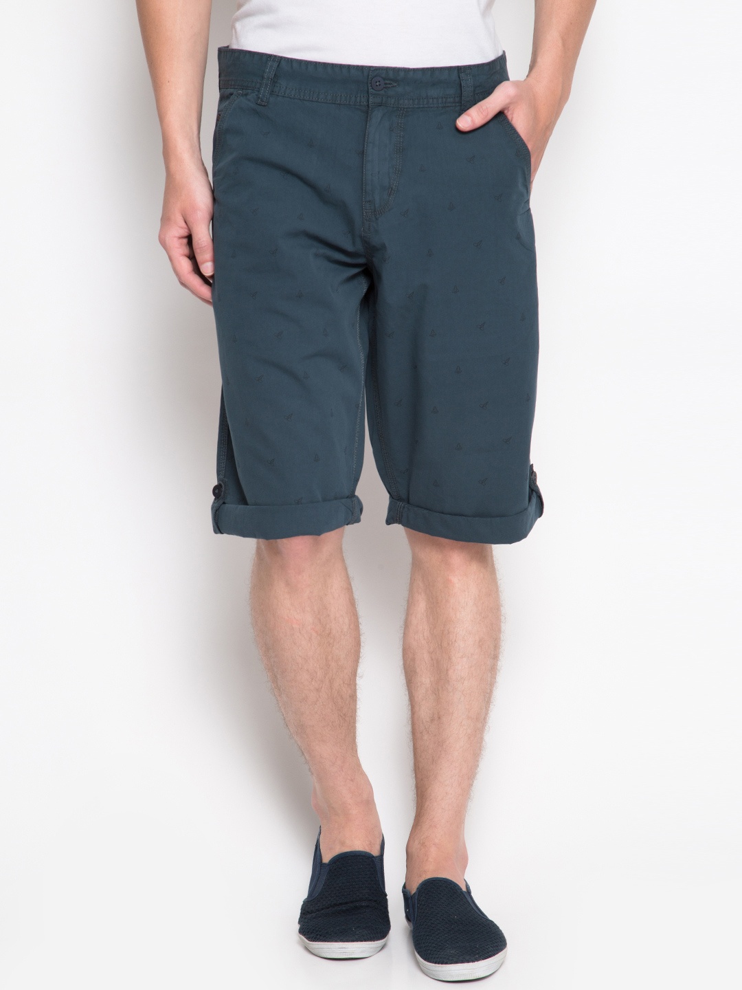 

LOCOMOTIVE Men Navy Printed Slim Fit Chino Shorts, Navy blue