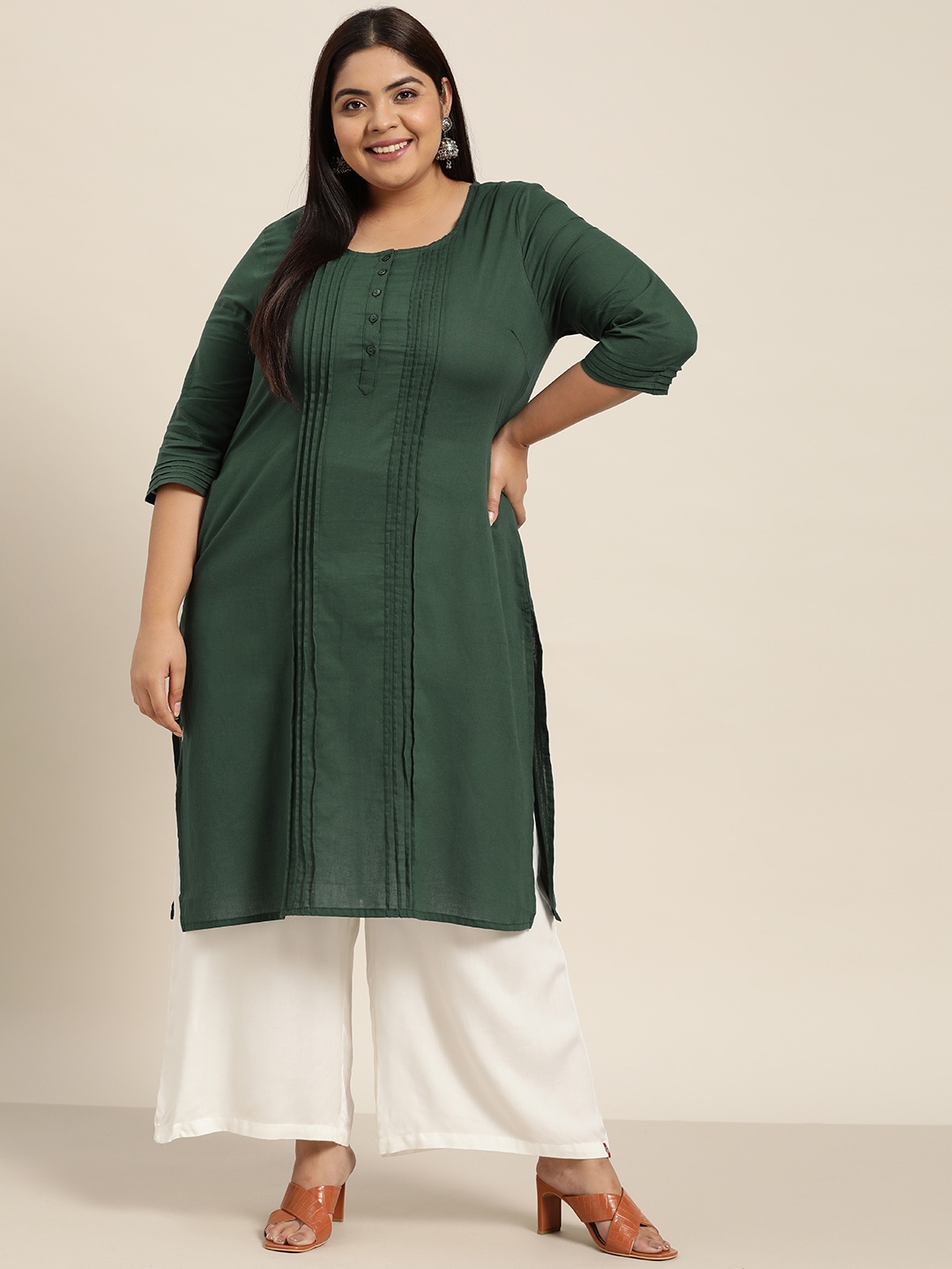 

Sztori Women Plus Size Green Solid Pleated Pure Cotton Straight Kurta