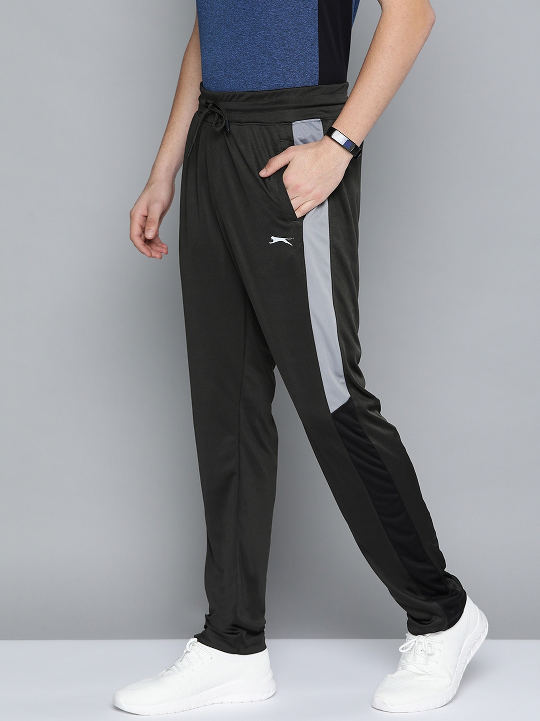 

Slazenger Men Charcoal Grey Solid Track Pants