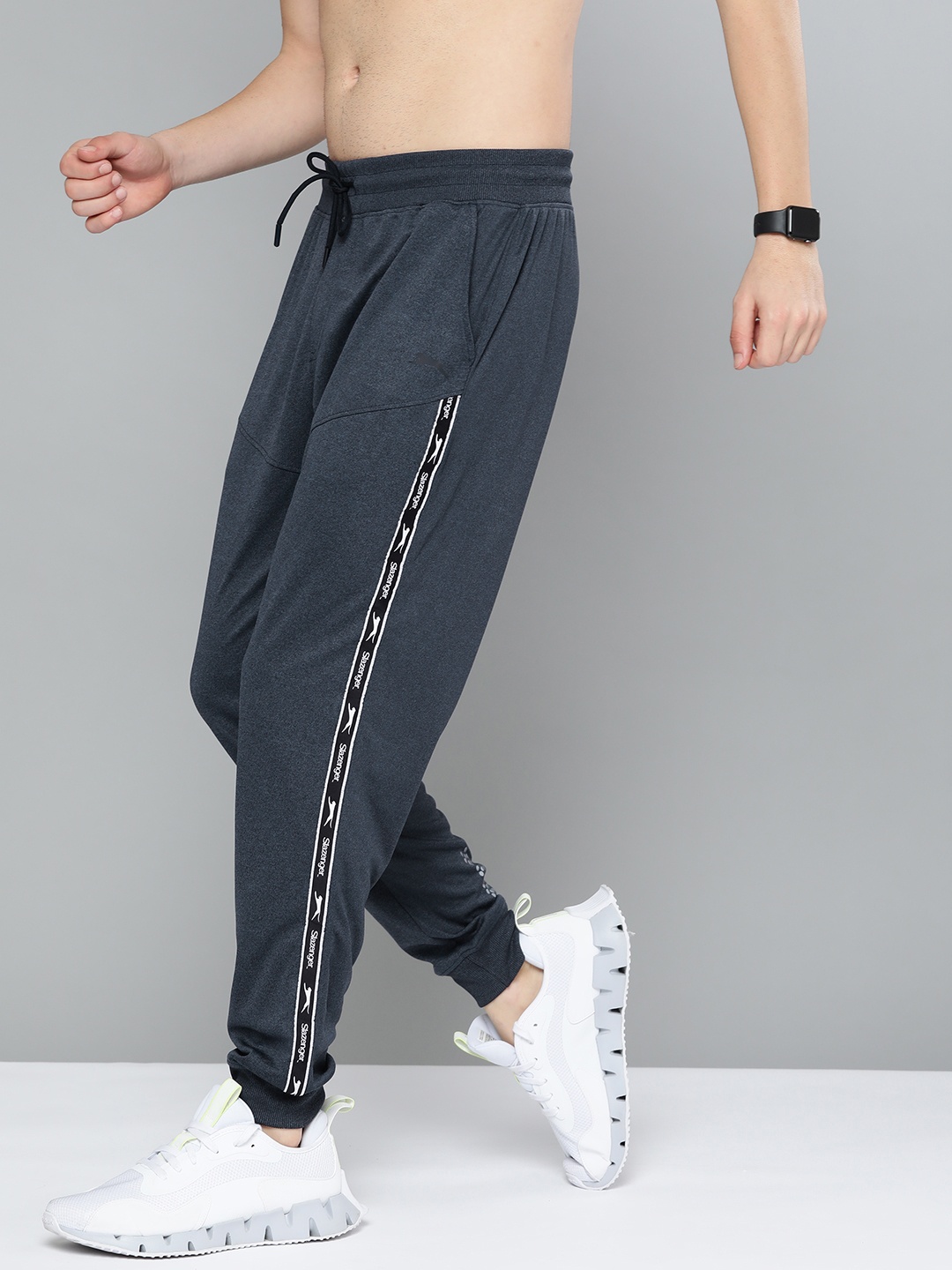 

Slazenger Men Navy Blue Brand Logo Taping Joggers