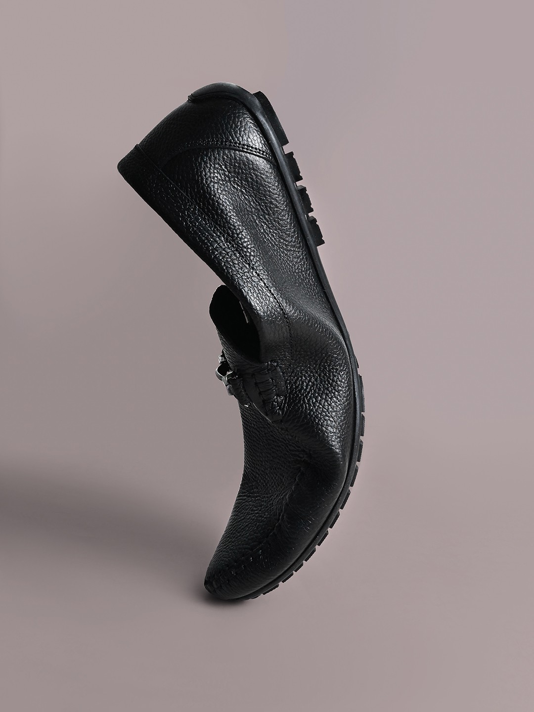 

Regal Men Black Textured Leather Loafers