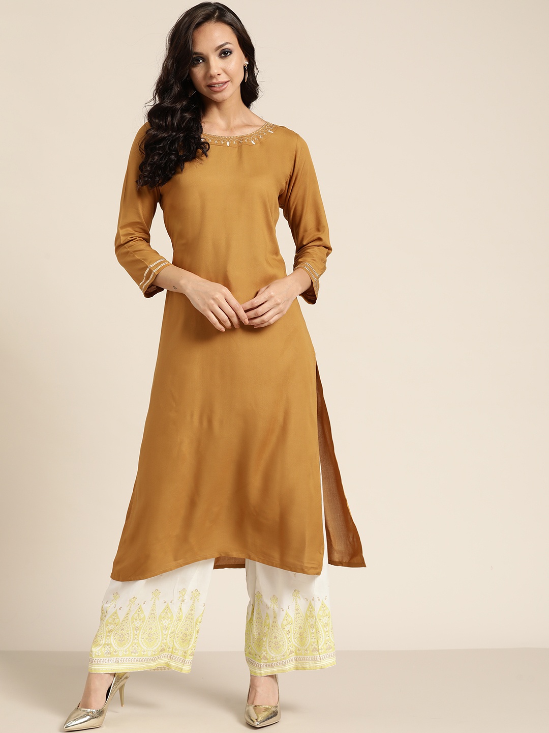 

Shae by SASSAFRAS Women Mustard Yellow Zari Work Liva Straight Kurta