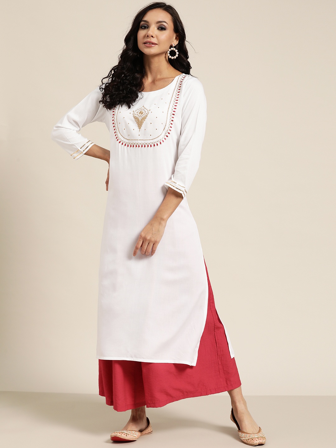 

Shae by SASSAFRAS Women White Ethnic Motifs Yoke Design Liva Kurta