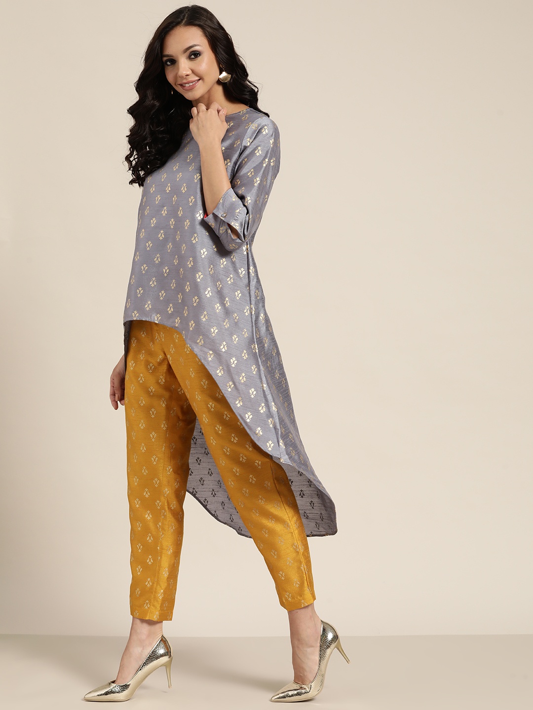 

Shae by SASSAFRAS Grey & Golden Foil Printed High-Low Tunic