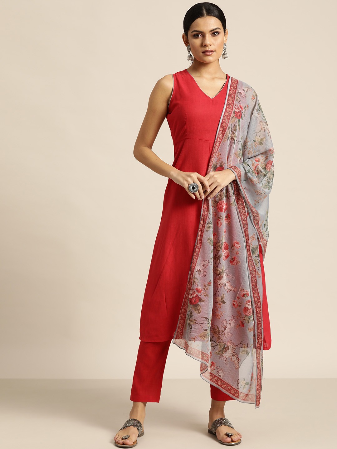 

Shae by SASSAFRAS Women Red Kurta with Trousers & Dupatta