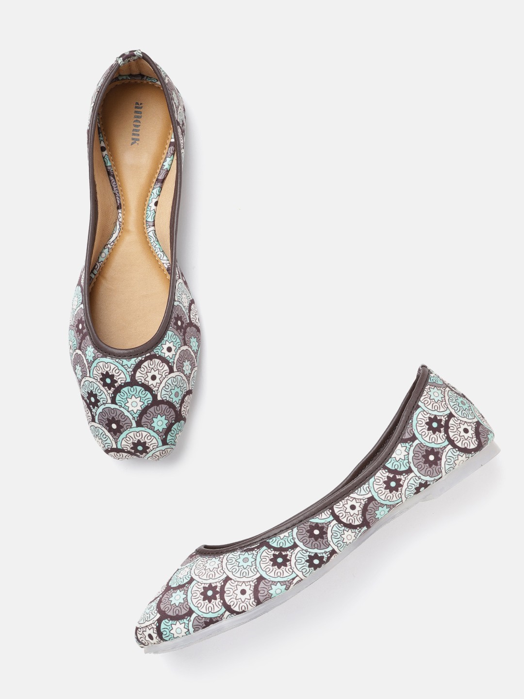 

Anouk Women Coffee Brown & Off-White Printed Printed Mojaris