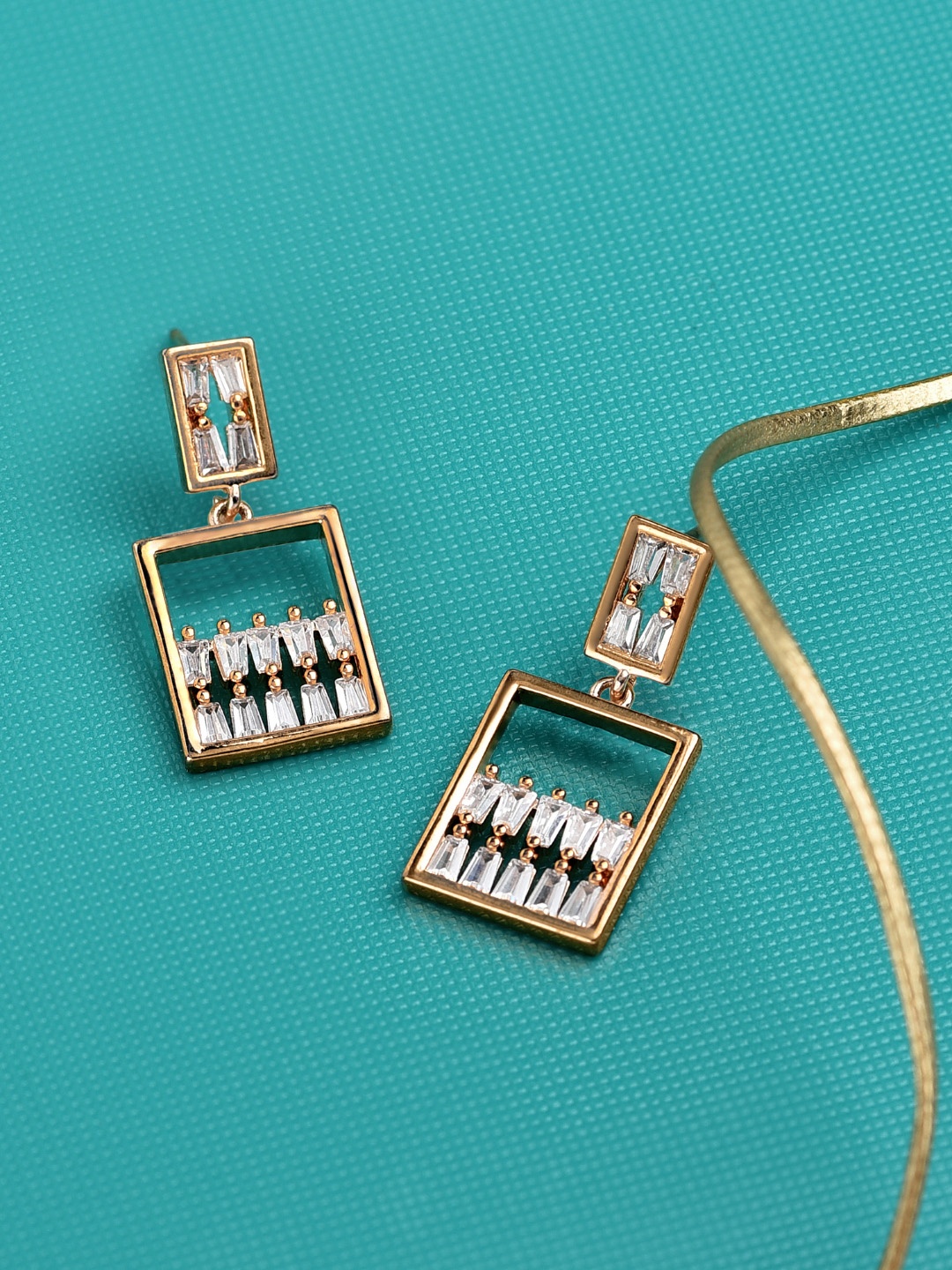 

AMI Rose Gold Geometric Drop Earrings