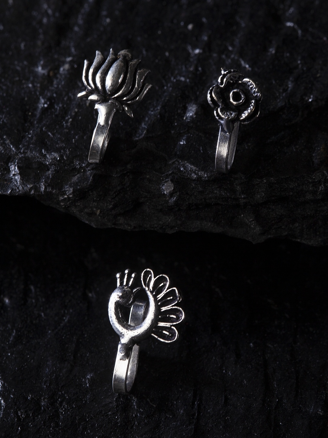 

PANASH Set Of 3 Oxidised Silver-Plated Clip-On Nosepins