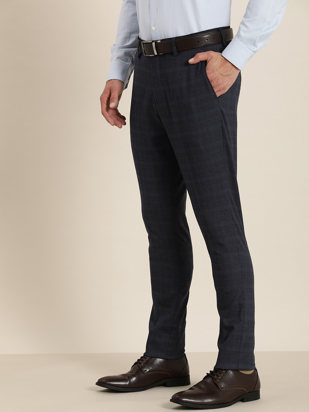

INVICTUS Men Navy Blue Slim Fit Checked Trousers