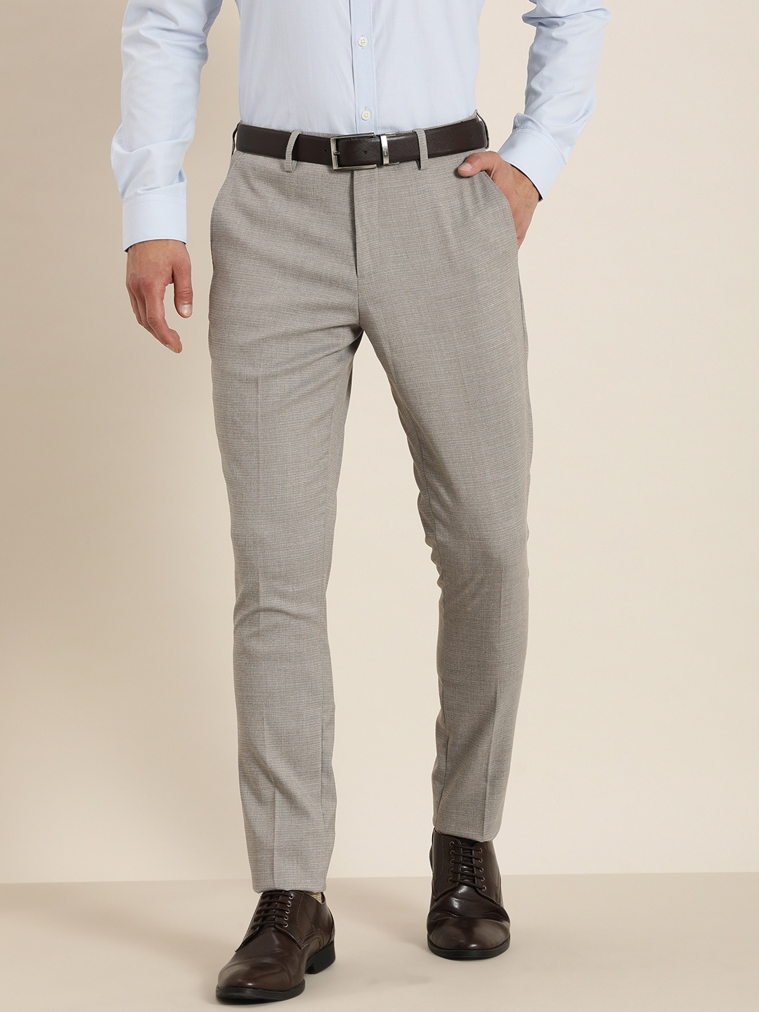

INVICTUS Men Beige Slim Fit Trousers