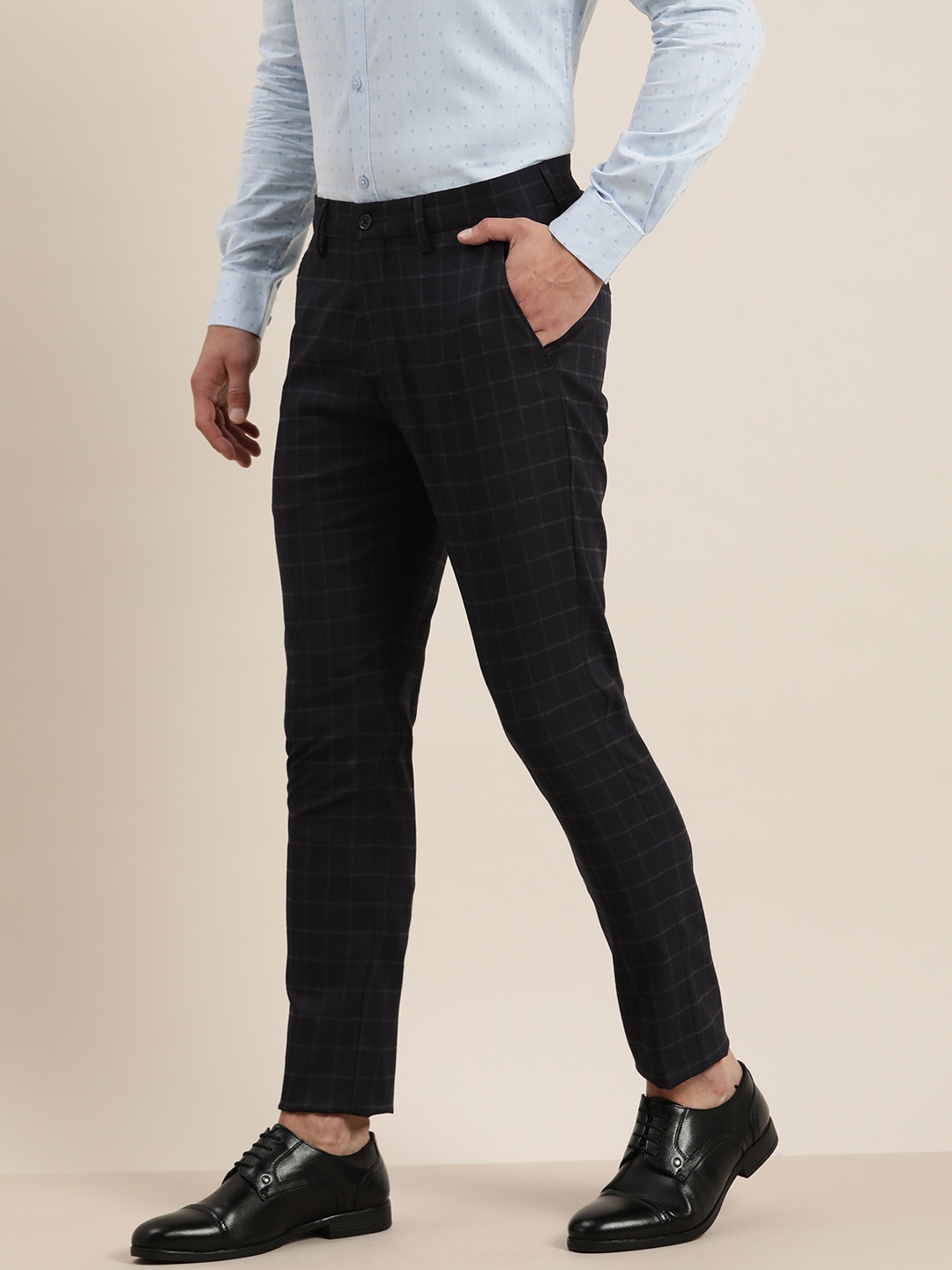 

INVICTUS Men Navy Blue Checked Mid-Rise Formal Trousers