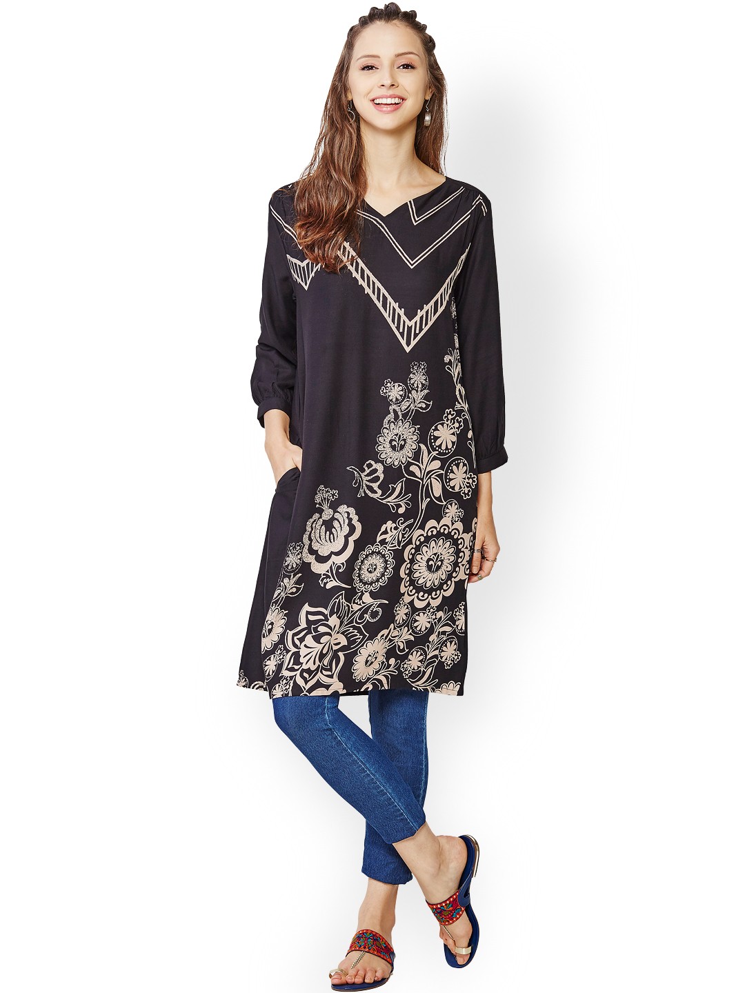 

Global Desi Black Printed Kurta