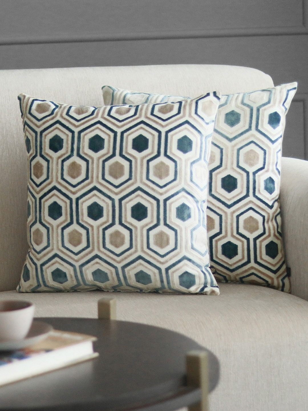 

GM White & Teal Blue Set of 2 Geometric Velvet Square Cushion Covers
