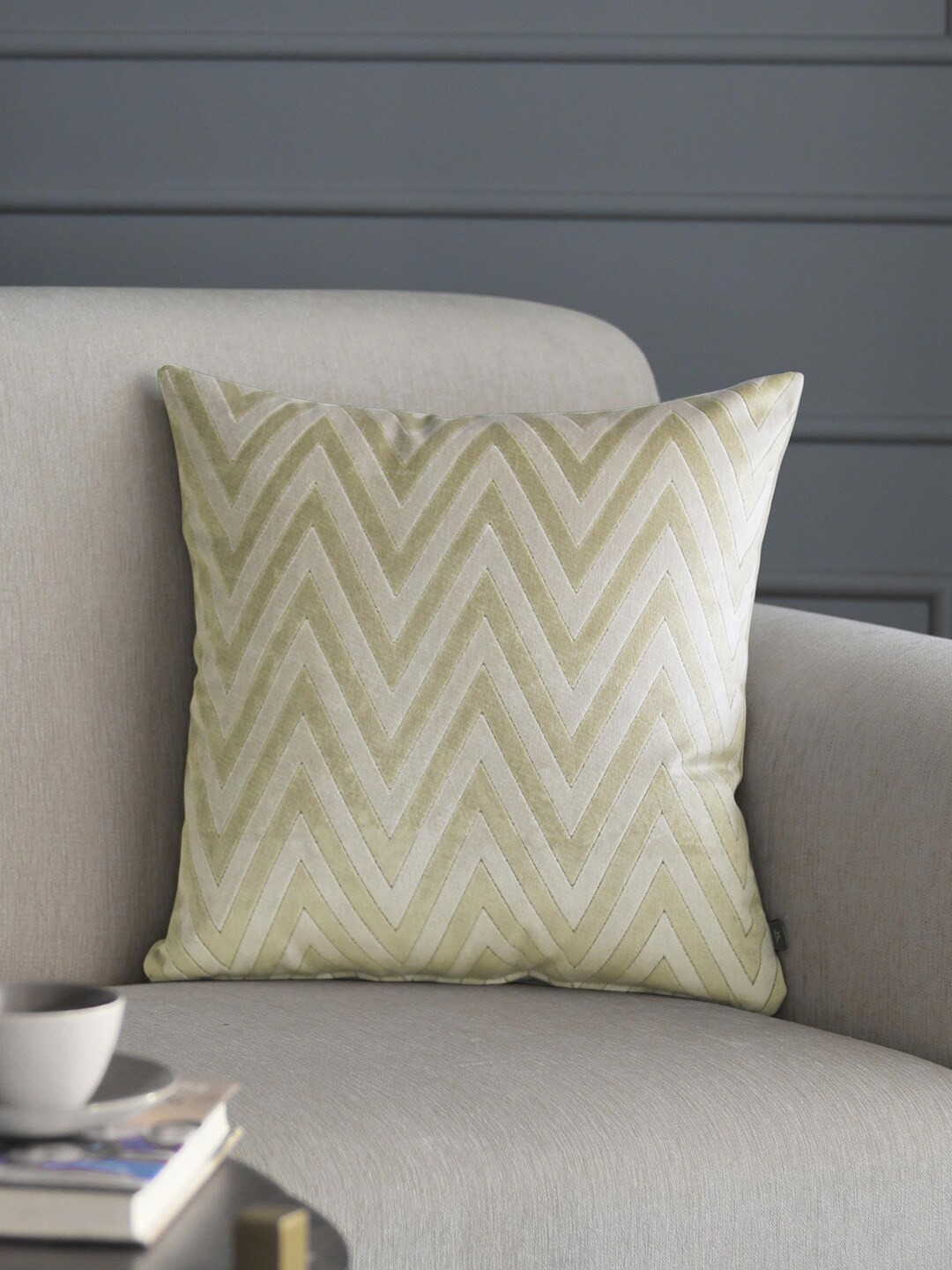 

GM Beige Geometric Velvet Square Cushion Covers