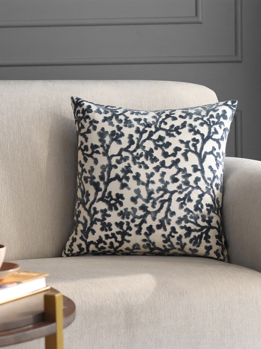 

GM Off White & Teal Green Floral Velvet Square Cushion Covers