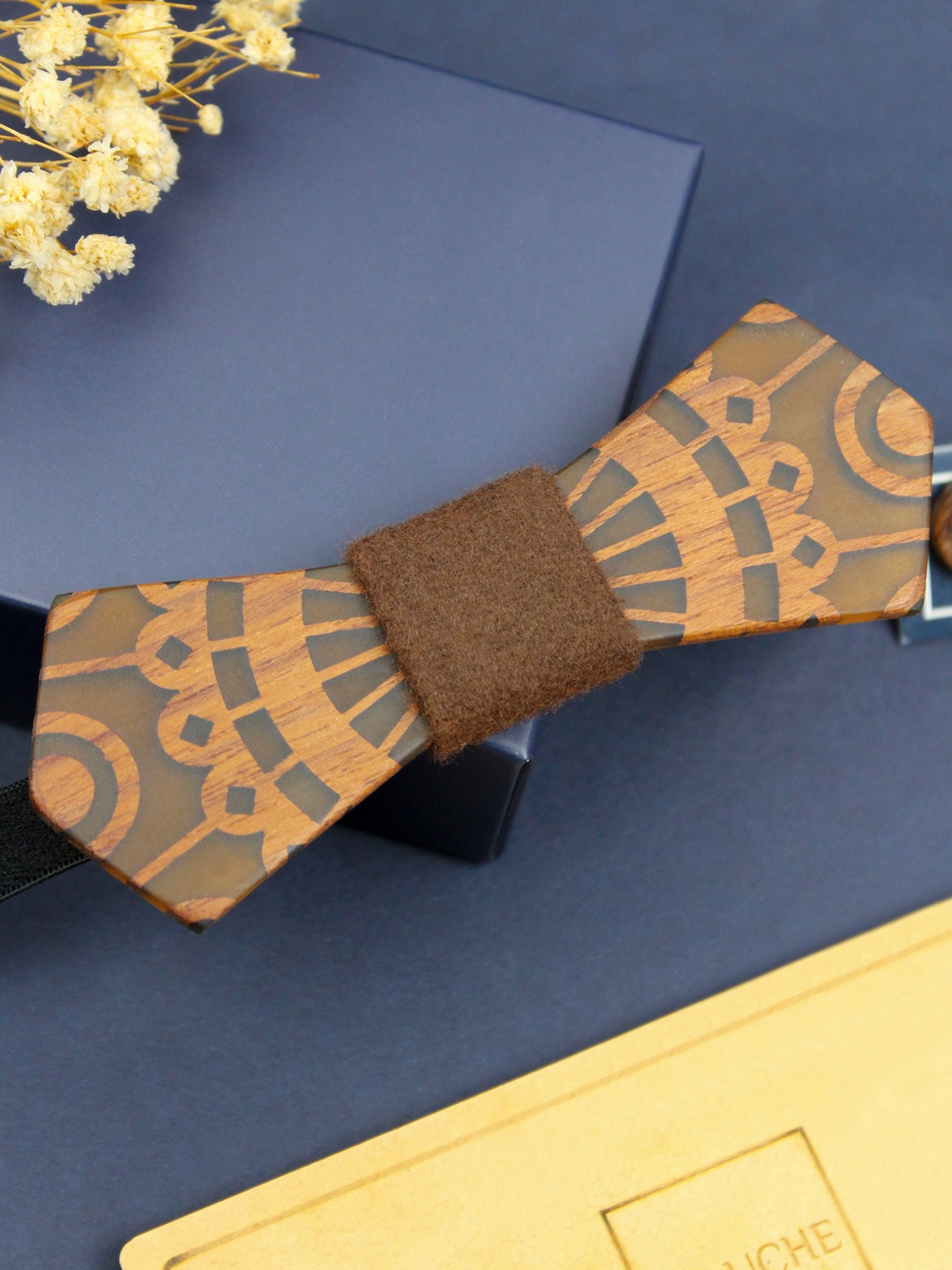 

PELUCHE Men Brown & Navy Blue Printed Bow Tie