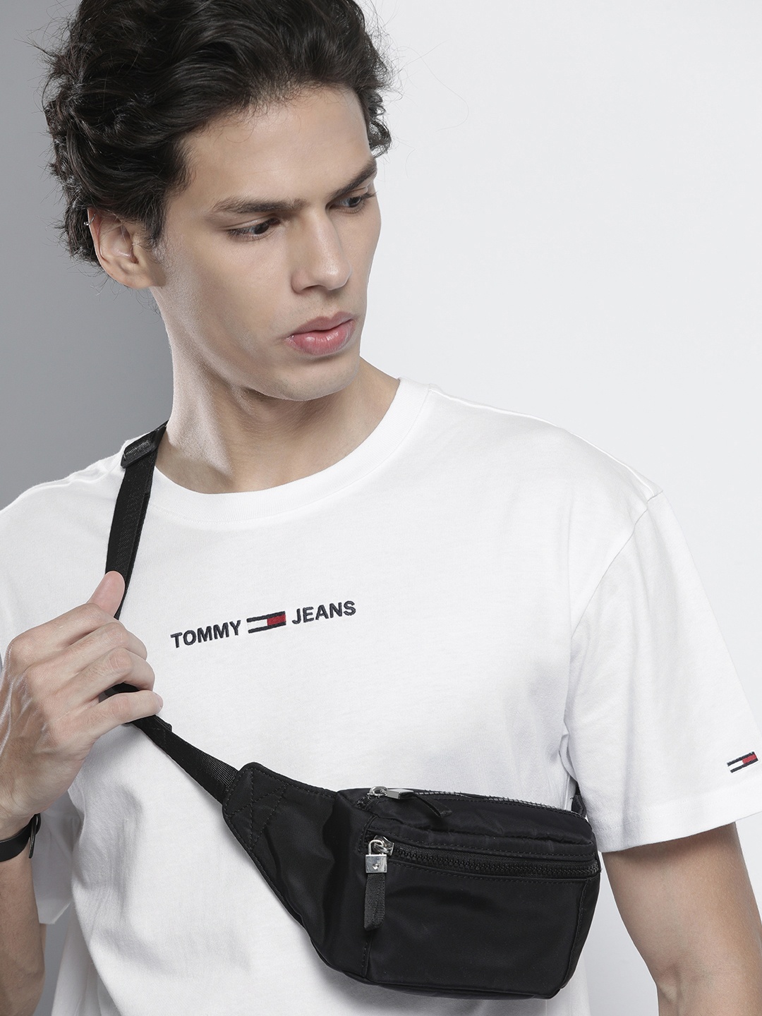 

Tommy Hilfiger Men White Solid Organic Cotton T-shirt