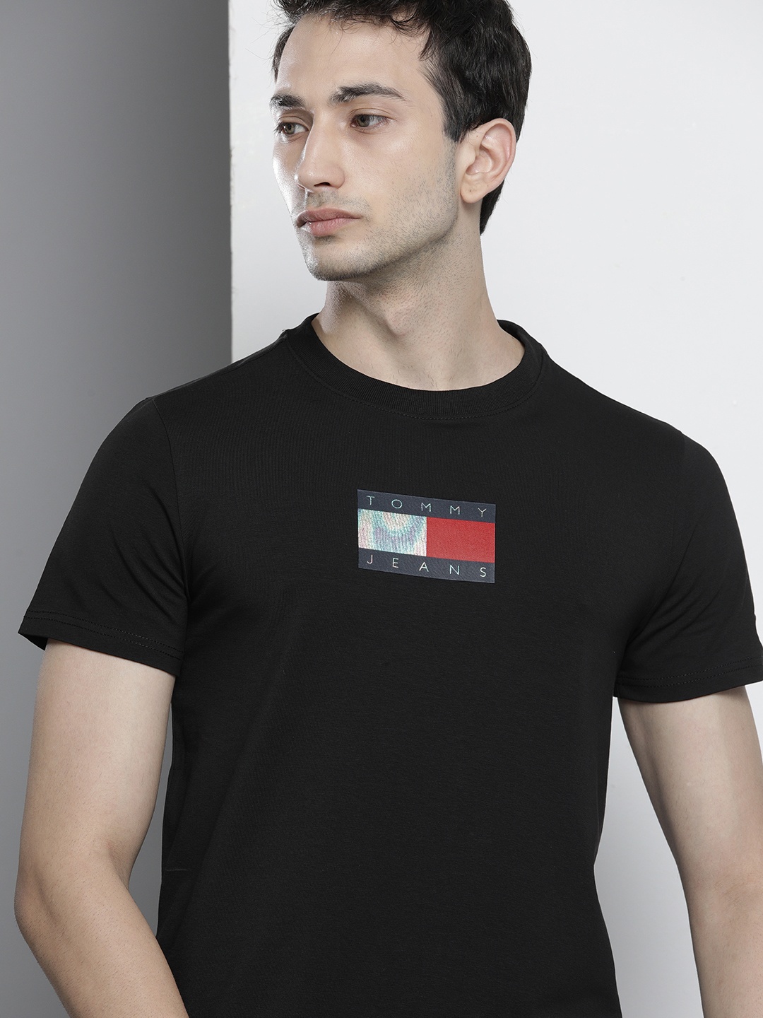 

Tommy Hilfiger Men Black Brand Logo Printed Slim Fit T-shirt