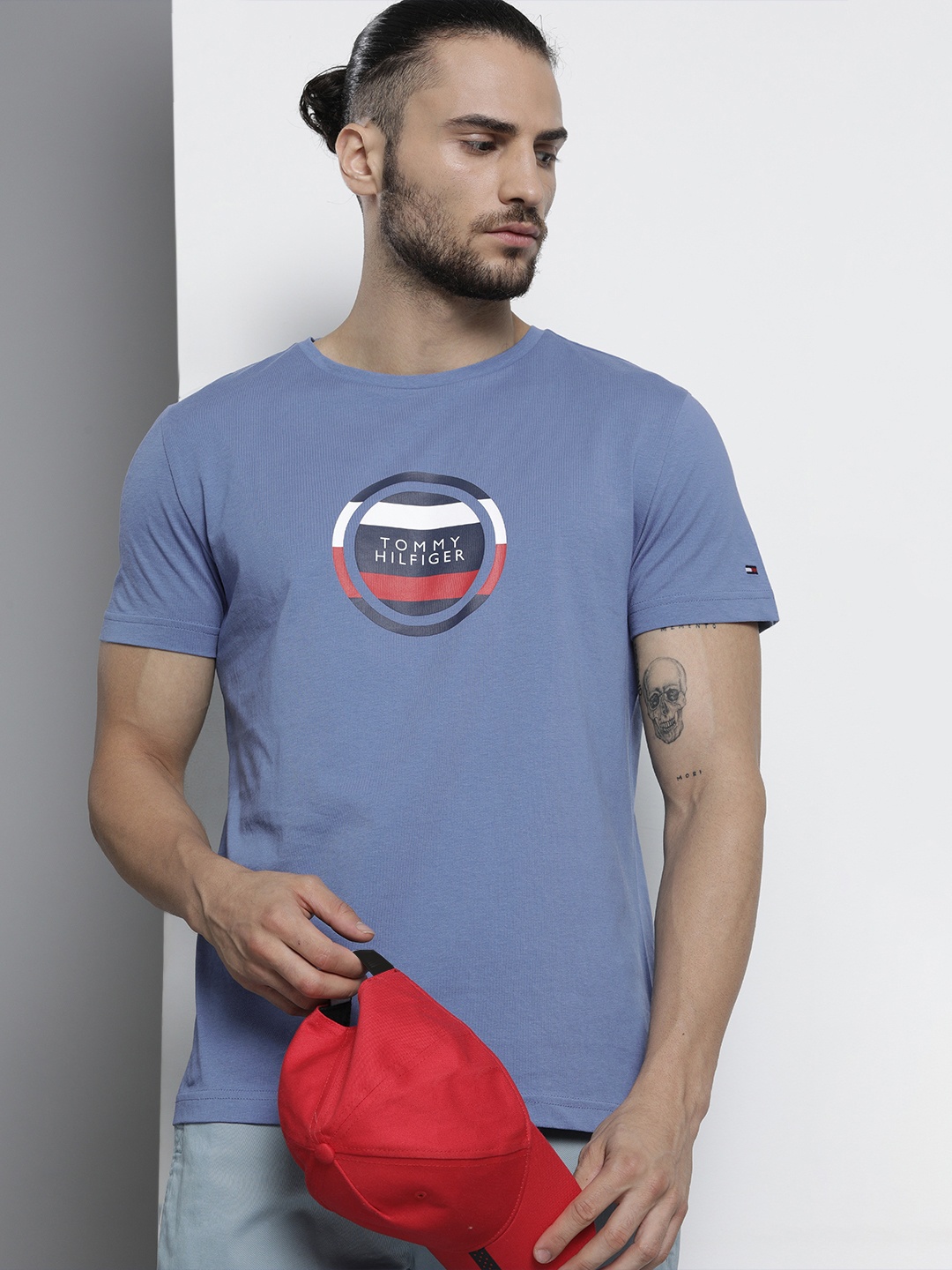 

Tommy Hilfiger Men Blue Brand Logo Printed Organic Cotton T-shirt