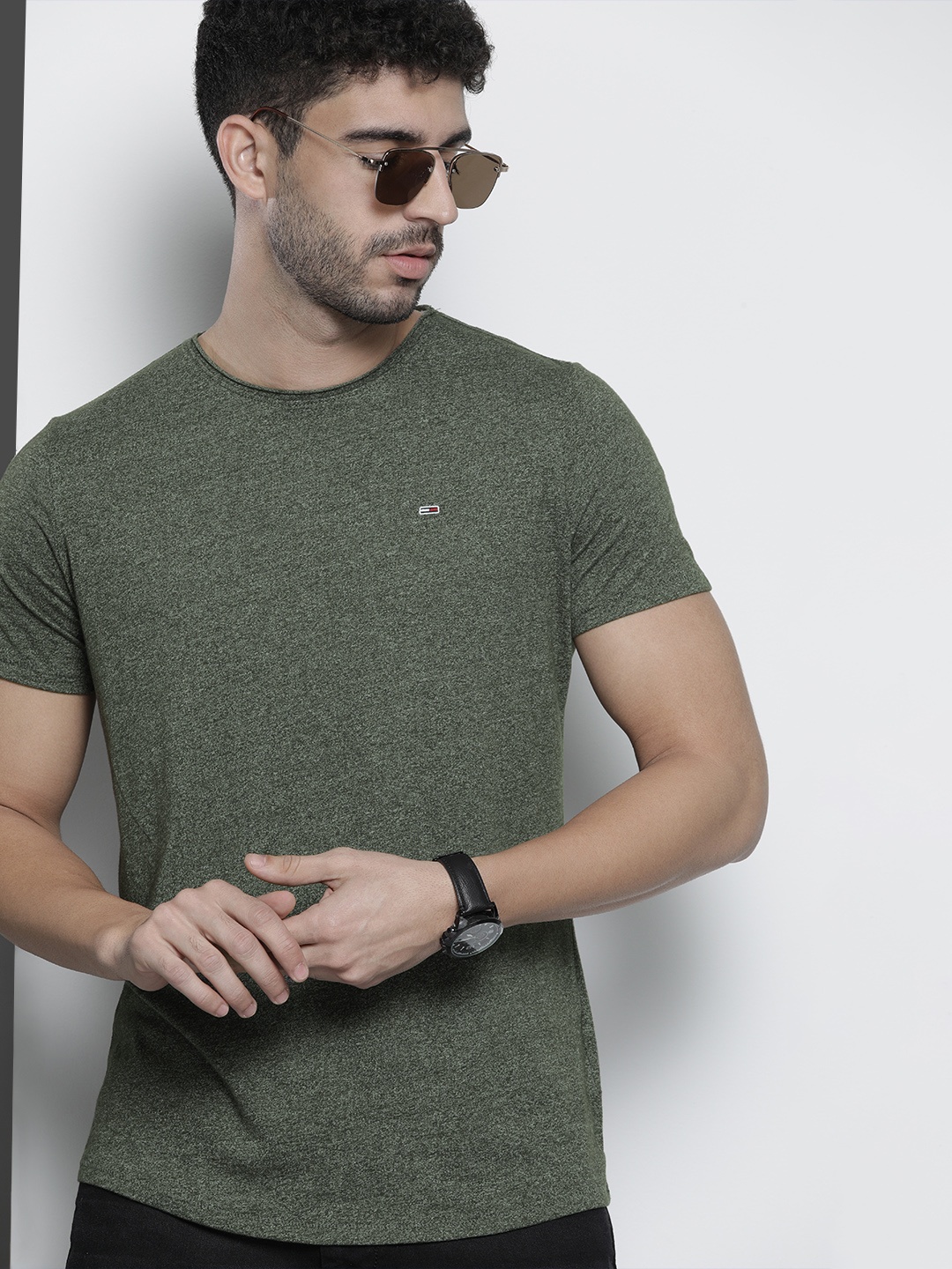

Tommy Hilfiger Men Olive Green Organic Cotton Slim Fit T-shirt