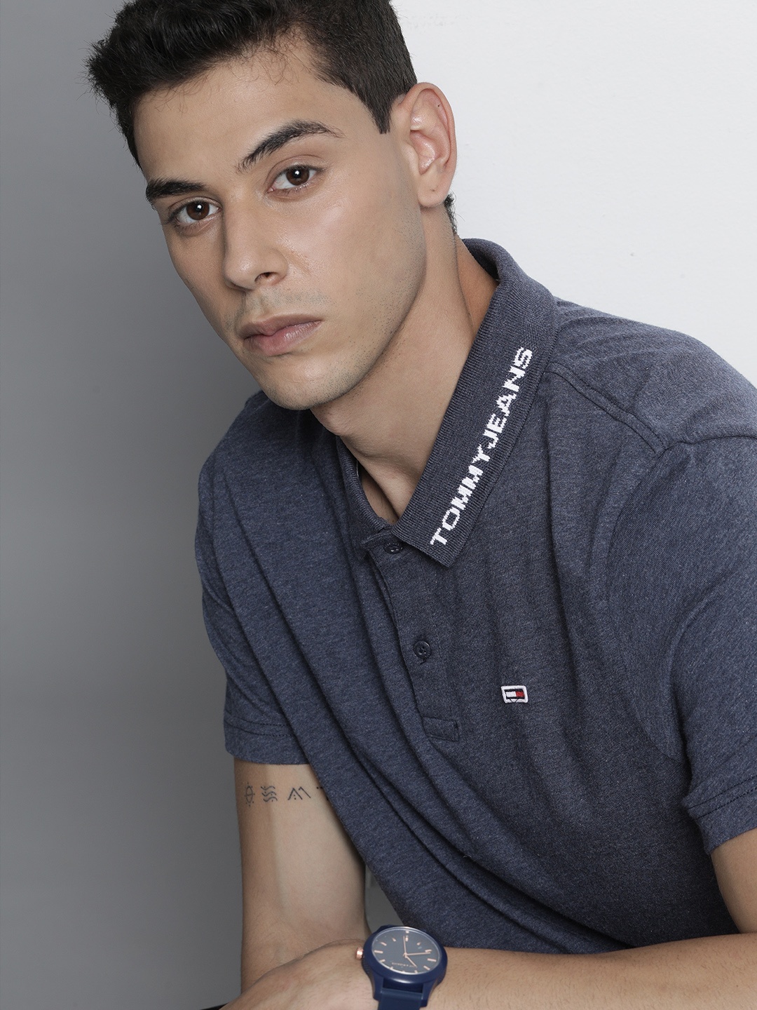 

Tommy Hilfiger Men Navy Blue Polo Collar T-shirt