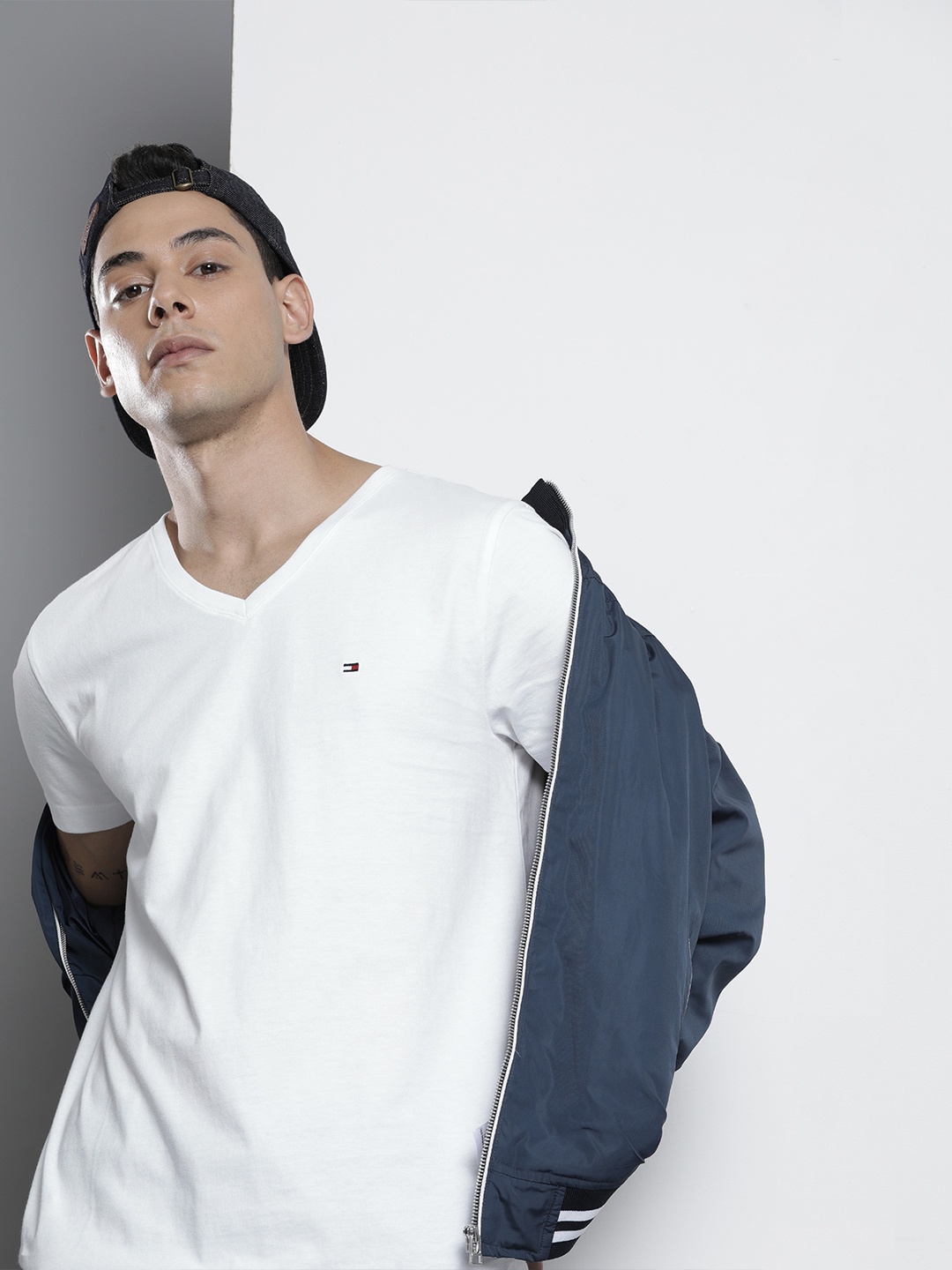

Tommy Hilfiger Men White V-Neck Pure Cotton T-shirt