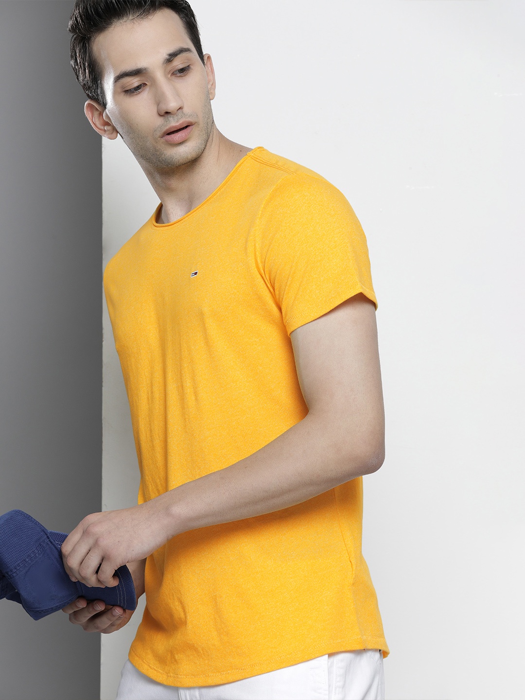 

Tommy Hilfiger Men Yellow Slim Fit T-shirt