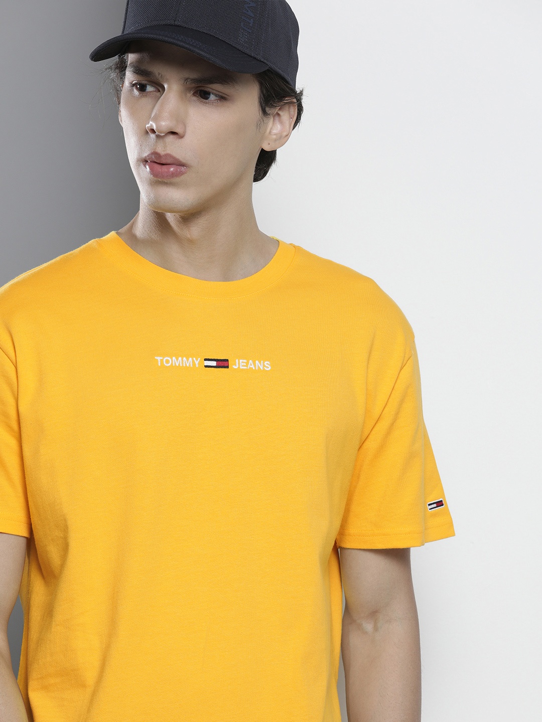 

Tommy Hilfiger Men Yellow Pure Cotton T-shirt with Brand Logo Detail