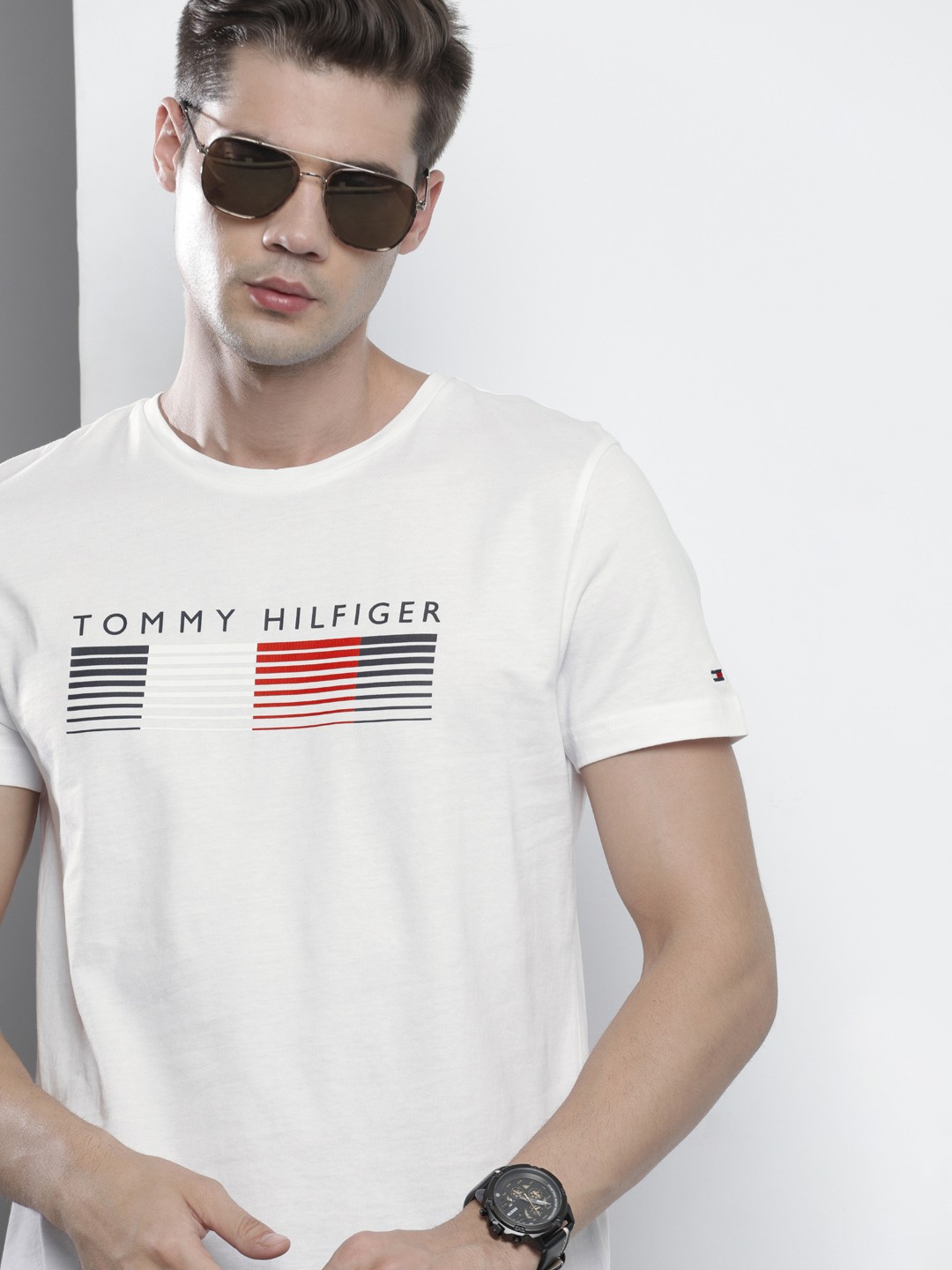 

Tommy Hilfiger Men White Brand Logo Printed Organic Cotton T-shirt