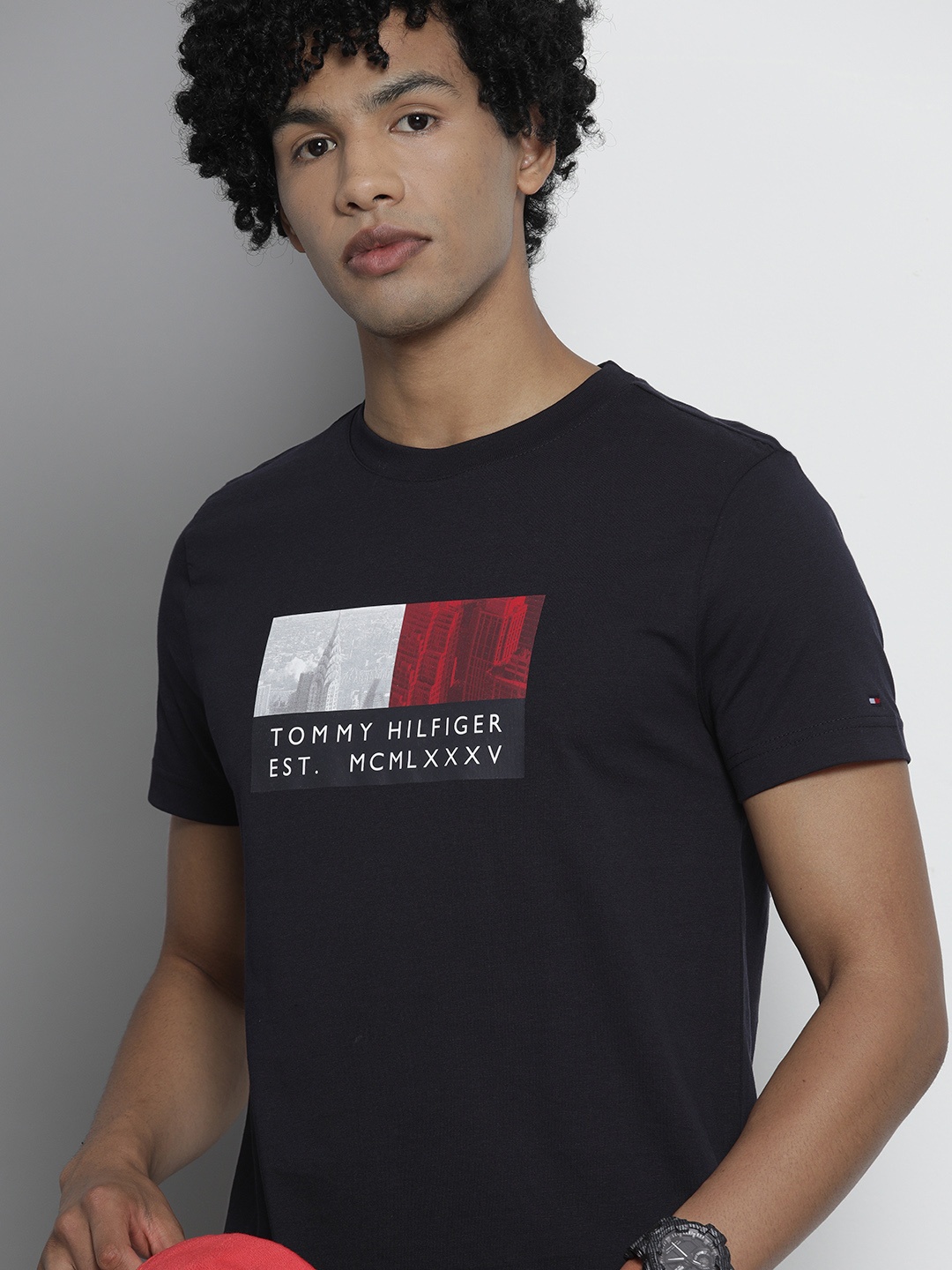 

Tommy Hilfiger Men Navy Blue Printed Pure Cotton T-shirt