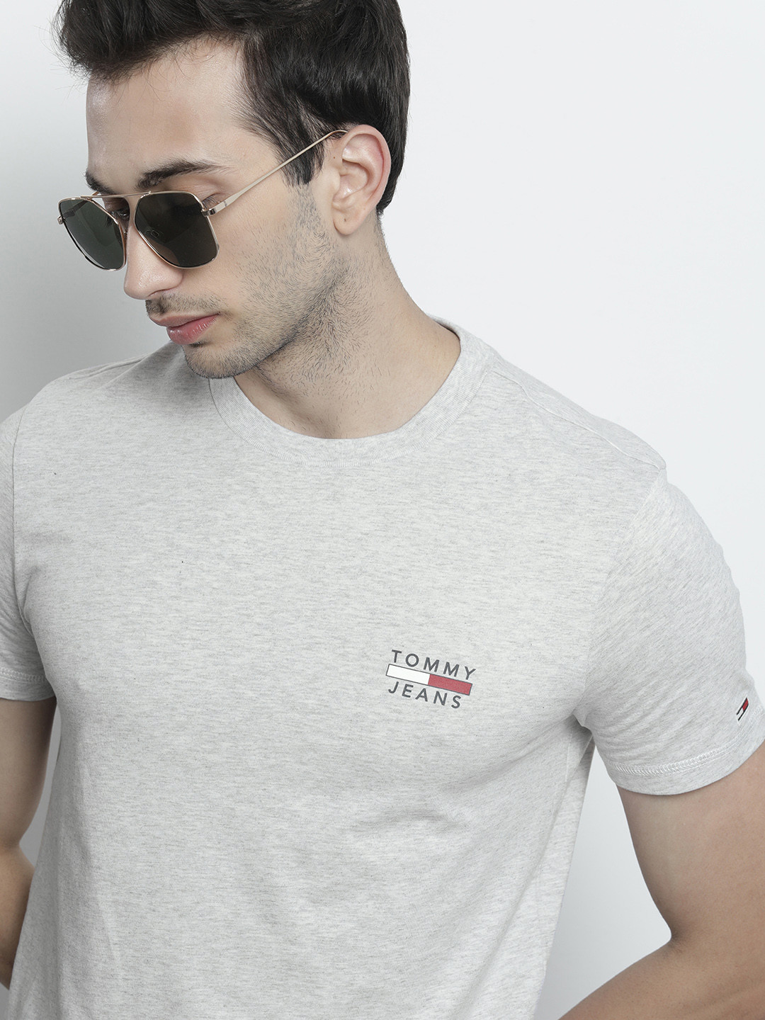 

Tommy Hilfiger Men Grey Melange Solid Round Neck Pure Cotton T-shirt