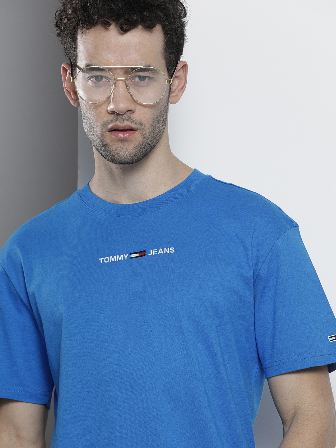 

Tommy Hilfiger Men Blue Embroidered Organic Cotton T-shirt