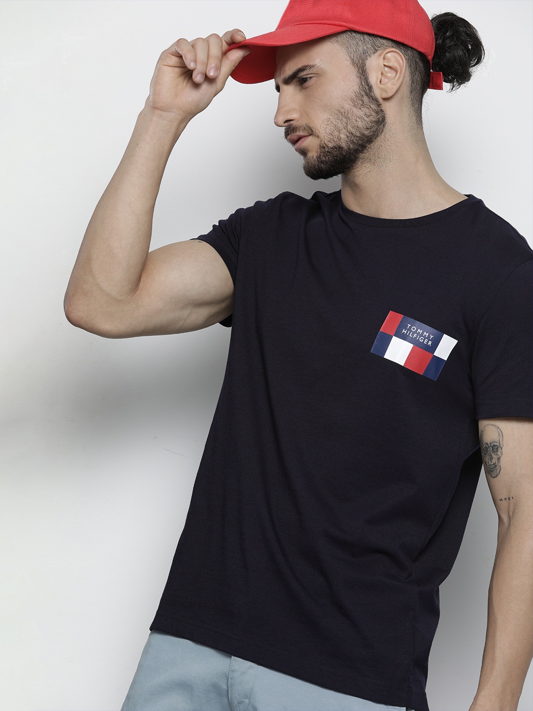 

Tommy Hilfiger Men Navy Blue Brand Logo Printed Pure Cotton T-shirt