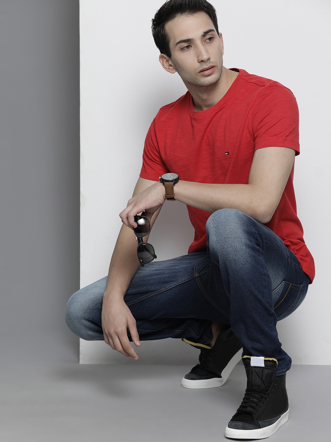

Tommy Hilfiger Men Red Round Neck Organic Cotton T-shirt
