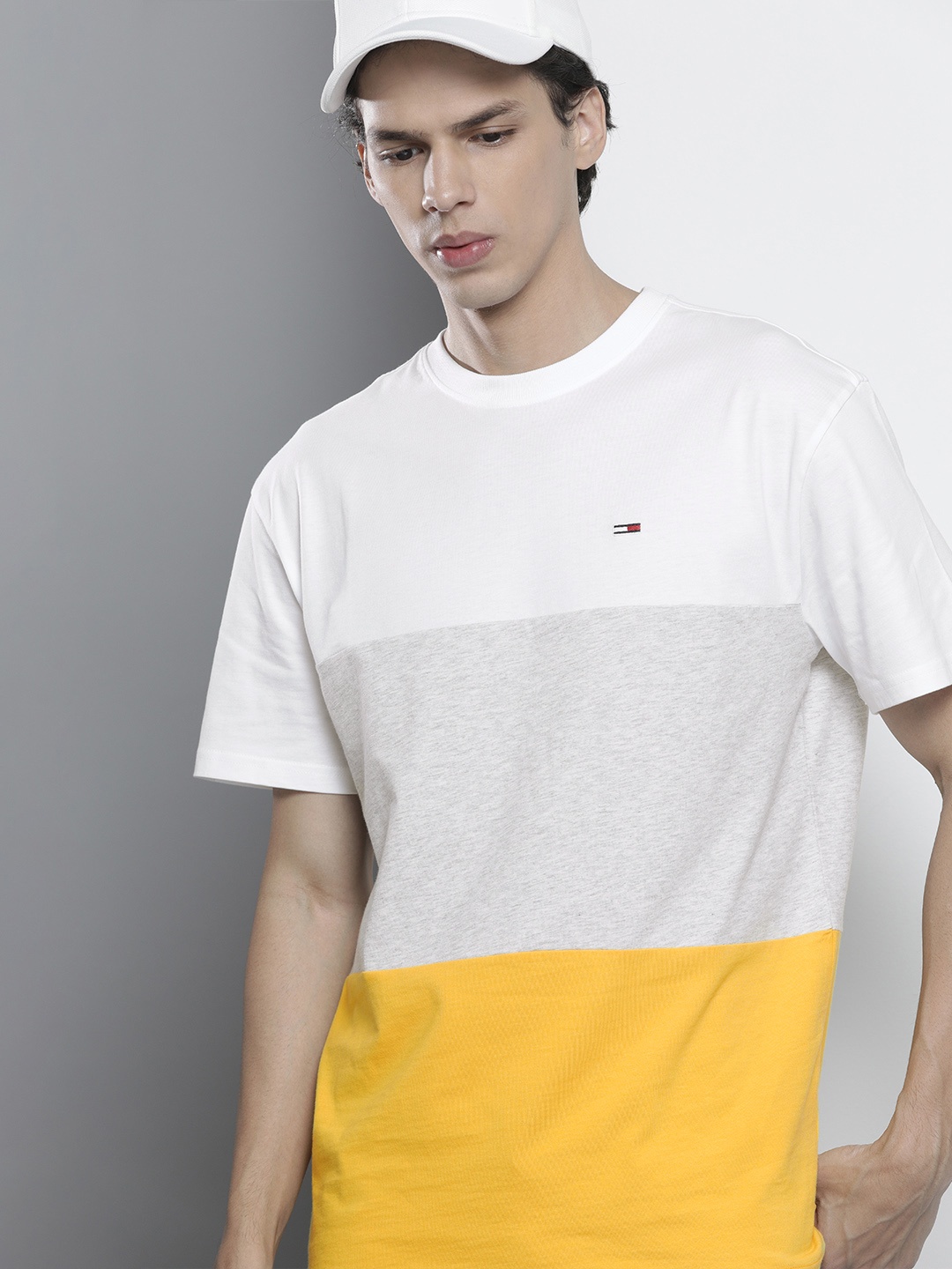 

Tommy Hilfiger Men White & Grey Melange Colourblocked Organic Cotton T-shirt