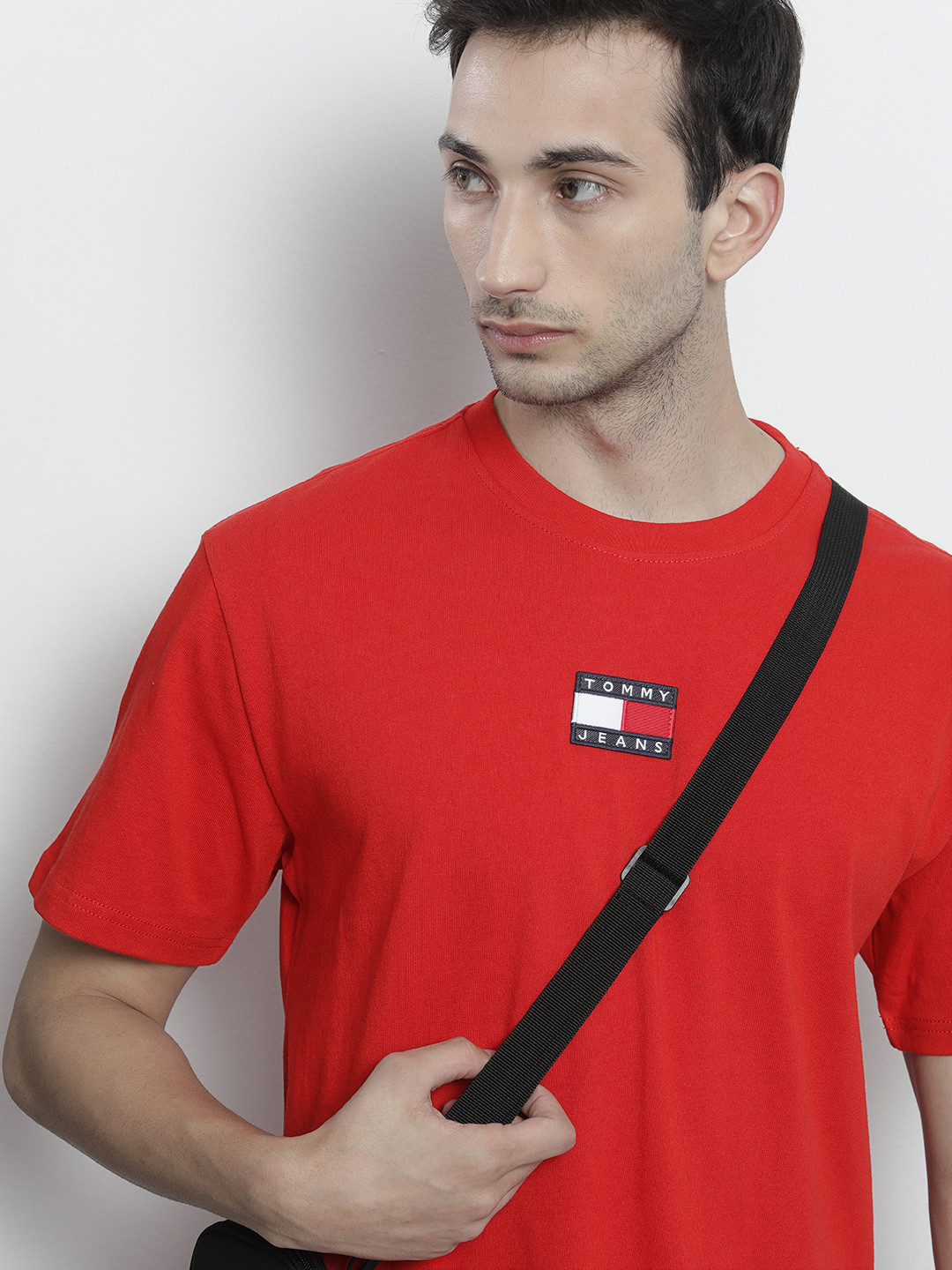 

Tommy Hilfiger Men Red Solid Round Neck Pure Cotton T-shirt