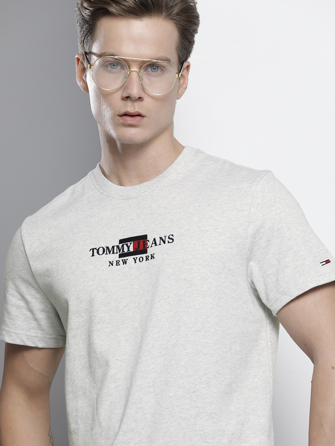 

Tommy Hilfiger Men Grey Black Printed Pure Cotton T-shirt