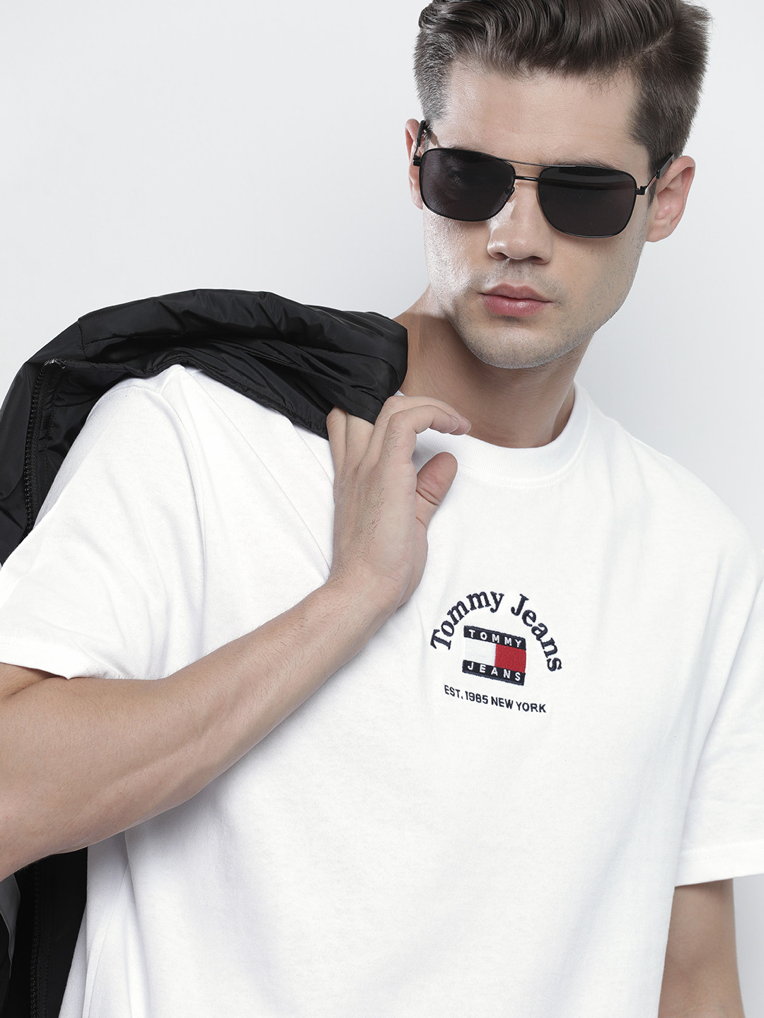 

Tommy Hilfiger Men White Typography Printed Pure Cotton T-shirt
