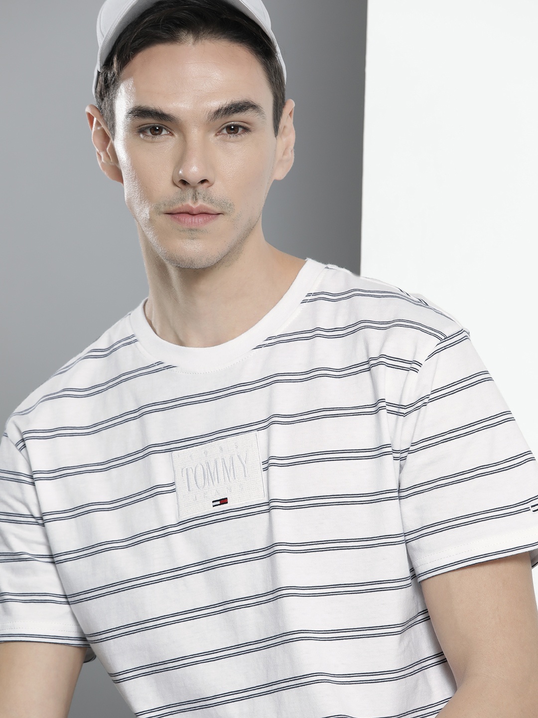 

Tommy Hilfiger Men White & Navy Blue Striped T-shirt