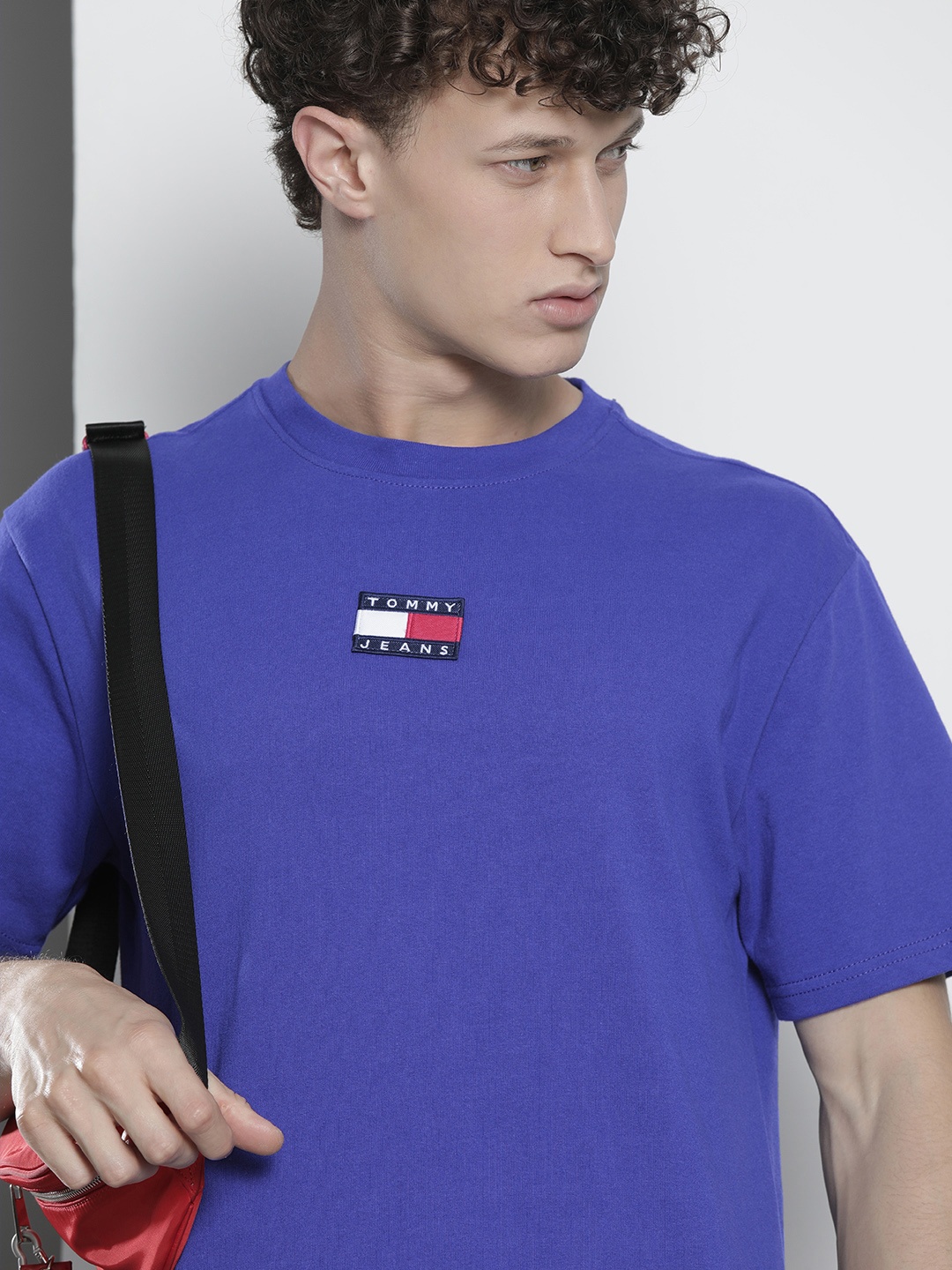 

Tommy Hilfiger Men Blue Solid Pure Organic Cotton T-shirt