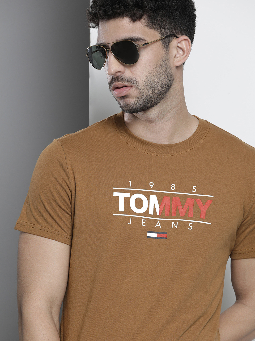 

Tommy Hilfiger Men Mustard Brown Brand Logo Printed Organic Cotton T-shirt