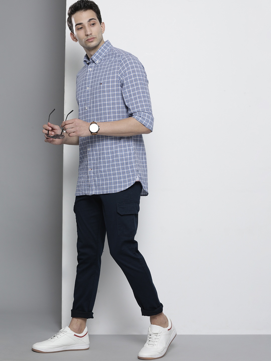 

Tommy Hilfiger Men Grey Slim Fit Checked Casual Shirt